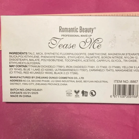 Tease Me Vibrant Eyeshadow Palette with Mirror - Picture 3 of 4